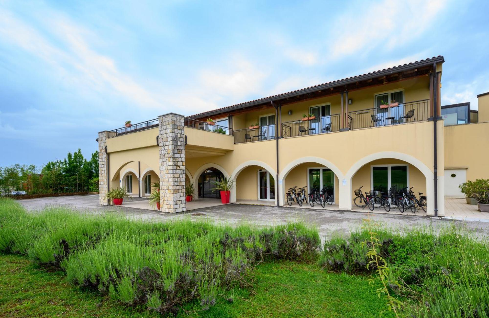 Leonardo Hotel Lago Di Garda - Wellness And Spa Lazise Exterior photo